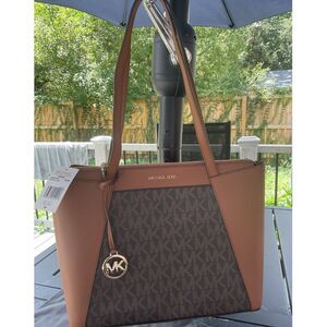 Michael Kors Maddie Medium Logo Tote